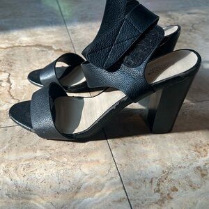 Simply Vera Vera Wang Heels 8.5